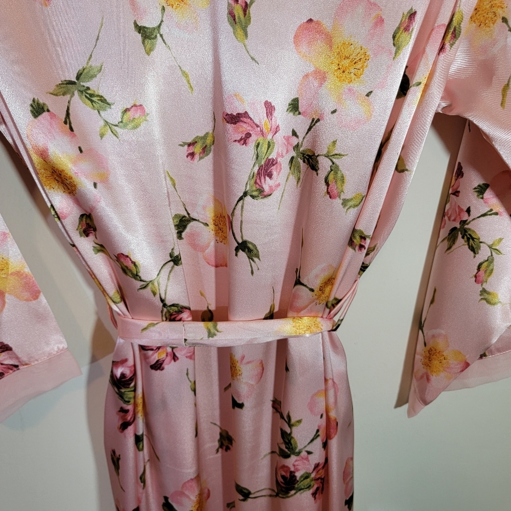 Cruz Pink Floral Robe.  Women's size Small.  NWOT - Picture 8 of 8